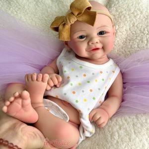 Poupée Reborn en Silicone non peinte de 17 pouces avec visage souriant et corps doux pour accompagner les parents perdus cadeau pour enfants - Product Image 2