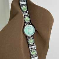 Jam Tangan Wanita Mewah Terbaru Terlaris Desain Rantai Perak Inlay Mata Kucing Tahan Air 30M Mesin Quartz