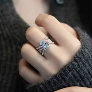 Anello a Forma di Goccia con Design Ovale, Anello Semplice da Dito per Donne - Product Image 2