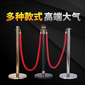 Barrière de luxe VIP Angcheng en titane argenté et or noir pour conciergerie, centre commercial, hôtel, événementiel et gestion des files d'attente - Product Image 2