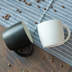 New <span class=keywords><strong>Creative</strong></span> Matte đen trắng sứ handmade Sứ Trà cốc cà phê <span class=keywords><strong>Mug</strong></span> gốm với biểu tượng tùy chỉnh - Product Image 2