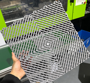 Dalles de sol de garage en plastique de conception moderne, résistantes, 50 mm d'épaisseur, en PP, solution graphique Swiss Track pour lavage de voitures, utilisation en intérieur - Product Image 6