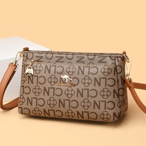 Nuova <span class=keywords><strong>Borsa</strong></span> Estiva alla Moda per Donna in PU, Versatile <span class=keywords><strong>Borsa</strong></span> a <span class=keywords><strong>Tracolla</strong></span> di Grande Capacità con Cerniera - Product Image 1