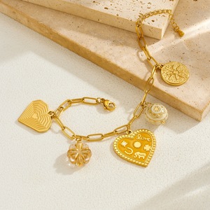 European American Style Heart Charm Bracelet Gold Plated Zinc Alloy Women's Jewelry Gift Accessory - Product Image 3