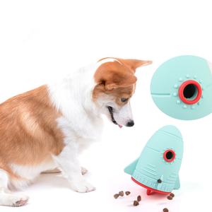 Nuevo dispensador de golosinas para perros en forma de cohete, juguete masticable de silicona suave y duradero para perros, rompecabezas interactivo de comida, juguete para esconder y buscar perros - Product Image 2