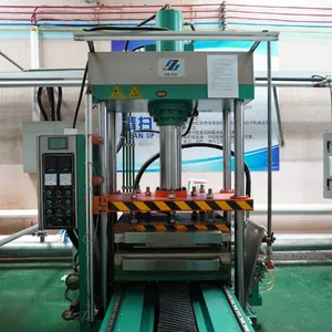 Goede Kwaliteit Wegwerp Papier Pulp Molding Machine Biologisch Afbreekbaar Papier Lade Verpakking Moving Out Heet Persen Vormgeven Machine