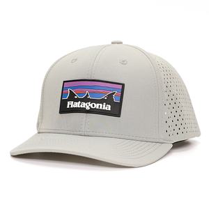 Casquettes de baseball structurées à 6 panneaux avec logo en caoutchouc personnalisé, casquettes snapback de performance grises - Product Image 2