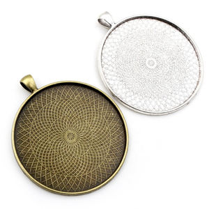 패션 45mm 50mm 58mm 내부 크기 골동품 실버 도금 청동 클래식 스타일 카보 숑베이스 설정 참 펜던트 - Product Image 1