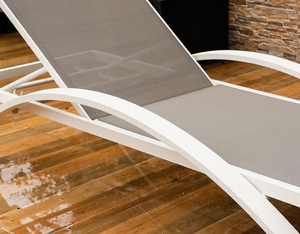 Lit de plage Mobilier d'extérieur moderne <span class=keywords><strong>Piscine</strong></span> Utilisation de la plage Forme <span class=keywords><strong>Pas</strong></span> <span class=keywords><strong>cher</strong></span> Soleil Sommeil Lit Chaise longue - Product Image 4