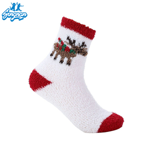 Chaussettes <span class=keywords><strong>de</strong></span> Noël en velours corail rouge, épaisses et chaudes, mi-velours, pour la maison, chaussettes <span class=keywords><strong>de</strong></span> vacances - Product Image 6