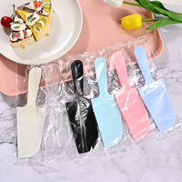 Draagbare plastic spatel voor cake, flexibele rand voor perfecte glazuur- en crèmeverspreiding