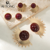 Boucles d'oreilles pendantes ovales en alliage, style bohème, vacances, nouvelle mode, design rétro classique INS, rouge doré, ligne de rayons de soleil, pour femmes