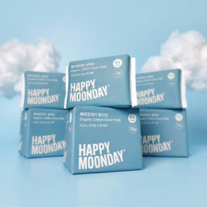 แผ่นอนามัยออร์แกนิคคอตตอนขนาดกลาง Happy Moonday พร้อมแกนซึมซับบางพิเศษและปีกแบบสบายสำหรับผู้หญิง - Product Image 1