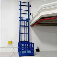 Plateforme élévatrice de marchandises électrique hydraulique à rail vertical pour entrepôt et manutention logistique en usine