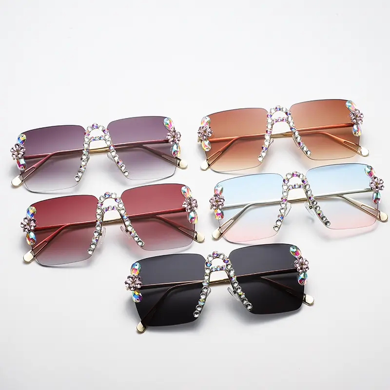 Kacamata hitam UV400 logam tren baru kacamata hitam kustom pabrikan kotak Retro untuk wanita
