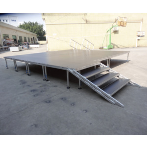 Escenario Móvil de Aluminio Ligero y Portátil para Exteriores, Certificado CE, Construcción de Madera y Aluminio para Eventos y Festivales, Fácil Montaje - Product Image 4