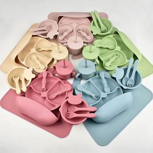 Juego de alimentación de silicona para bebés con forma de oso, plato, tenedor, cuchara, tazón con ventosa, apto para lavavajillas, utensilios de comedor para niños - Product Image 6
