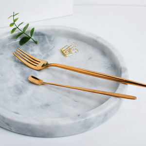 <span class=keywords><strong>Pas</strong></span> <span class=keywords><strong>cher</strong></span> Blanc Naturel Marbre Pierre Né Pretty Gris Déjeuner Dîner Pizza Plat Ensemble Présentoir De Service Plateau À Thé Lourd Pour Assiettes - Product Image 4