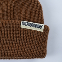 Bonnet en tricot avec logo brodé, bonnet en tricot avec étiquette tissée, bonnet avec logo personnalisé