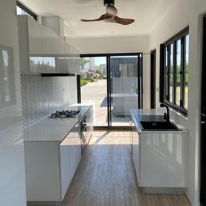 Tùy chỉnh 40ft prefab biển <span class=keywords><strong>container</strong></span> sửa đổi vận chuyển <span class=keywords><strong>container</strong></span> thiết kế với bánh sandwich Panel cho căn hộ nhà có sẵn để bán - Product Image 3