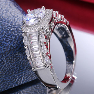 Elegante anello quadrato per donna, stile principessa, design scintillante con intarsi, gioielli alla moda - Product Image 4