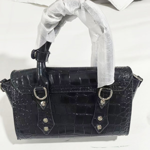 Nuova <span class=keywords><strong>Borsa</strong></span> a Tracolla in PU 2026, Stile Punk con Chiusura Magnetica e Rivetti, Grande Capacità, per Donna - Product Image 5