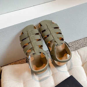 Nuovo arrivo moda estiva bambini Outwear <span class=keywords><strong>scarpe</strong></span> da spiaggia tinta unita Casual per bambine e bambine sandali - Product Image 6