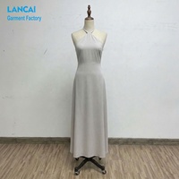 Produsen Gaun Maxi A-Line Wanita Model Halter Neck untuk Tamu Pernikahan dengan Saku Samping Tersembunyi OEM ODM