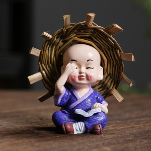 CELION nouvelle vente mignon petit moine chapeau de paille moine résine ornements mignon <span class=keywords><strong>Action</strong></span> Figurine pour voiture et décoration de la maison - Product Image 2