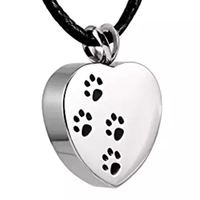 Joyería Funeraria Infantil de Acero Inoxidable Plateado con Huella de Pata Negra y Corazón, Ecológica, Duradera e Impermeable