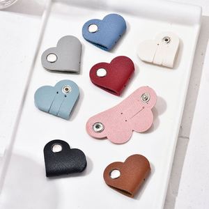 ที่เก็บสายชาร์จแบบหนังนิ่มหลากสี ใช้ซ้ำได้ รุ่น Heart Keeper - Product Image 5