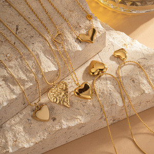 Collar de Perlas Doradas <span class=keywords><strong>con</strong></span> Colgante de Corazón para Mujer, <span class=keywords><strong>Cadena</strong></span> de Eslabones de Acero de Titanio, Estilo Moderno, para Uso Diario - Product Image 3