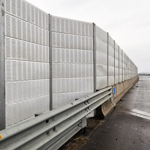 Barreira Acústica de Alumínio e Aço para Ponte Rodoviária, Tela de Absorção Sonora Curva Superior Semi-Transparente, Isolamento Acústico NRC para Hospitais e Áreas Externas - Product Image 4