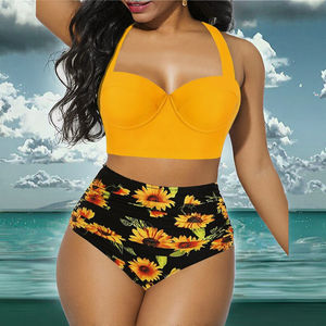 Traje de baño de 2 piezas con cuello halter, espalda descubierta, fruncido, control de abdomen, liso teñido con estampado y decoración de joyas - Product Image 3