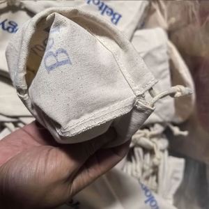 Pochette en toile de coton durable à cordon de serrage, prix d'usine, logo et taille personnalisés, sac d'emballage cadeau pour artisanat ou bougies - Product Image 3