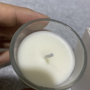 Vela perfumada de tarro de cerámica blanca personalizada de alta calidad con tapas de metal, gran oferta de fábrica, al por mayor, en el mundo de la moda, con tapa de metal - Product Image 3