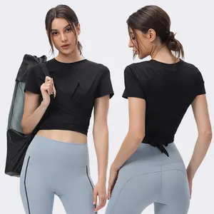 Kustom Fashion Terbaru Desain Kepribadian Rasa Warna Solid Lengan Pendek Gym Nyaman Perempuan Kaus dengan Cross-Hem Dovetail