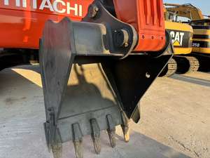 Excavadora Doosan DX225 usada en buen estado, oruga hidráulica duradera a la venta, ideal para proyectos de movimiento de tierras e infraestructura - Product Image 4