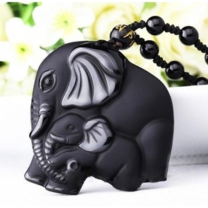 Collana con Ciondolo Portafortuna in <span class=keywords><strong>Pietra</strong></span> Naturale <span class=keywords><strong>Nera</strong></span> Intagliata a Mano, Elefante Madre e Cucciolo, Gioiello Amuleto alla Moda per Uomo - Product Image 4