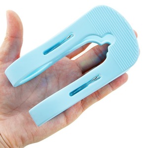 Large Plastic Windproof Clothespins With Non Slip Design For Quilt Drying On Balcony Household Use - Product Image 2