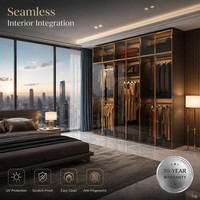 Armoire moderne en bois avec portes coulissantes en verre et étagères réglables, placard modulaire autoportant pour système de mobilier de chambre de villa