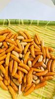 Kerupuk Beras Persimmon, Camilan Populer Jepang Kerupuk Beras Kacang