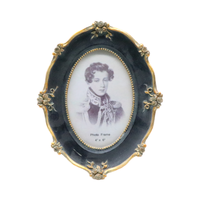 Cadre photo élégant antique 4x6 ovale en résine et verre, imprimé en typographie noir/blanc, style rétro américain, mariage français