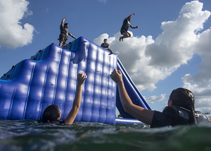 <span class=keywords><strong>Parc</strong></span> <span class=keywords><strong>aquatique</strong></span> gonflable flottant - Île <span class=keywords><strong>d</strong></span>'aventure multi-attractions avec toboggans, escalades et sauts - Product Image 4