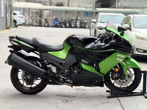 <span class=keywords><strong>Kawasaki</strong></span> <span class=keywords><strong>Ninja</strong></span> ZX-14R d'occasion, 1441cc, 200HP, <span class=keywords><strong>moto</strong></span> sportive à essence, superbike, vitesse maximale 299 km/h, <span class=keywords><strong>moto</strong></span> de course - Product Image 2