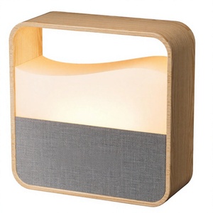 Réveil numérique minimaliste en bambou avec rétroéclairage pour la table de chevet - Product Image 3