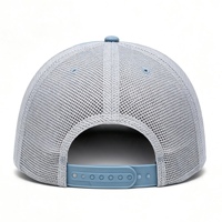 Gorra Trucker con Bordado de Olas Oceánicas, Parte Delantera Azul Claro, Parte Trasera de Malla Gris, Visera Curva, Transpirable, para Playa y Pesca, con Logotipo Personalizado