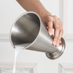 Taza medidora de acero inoxidable Kafei Shi de 600 ml graduada para hornear y uso en la cocina - Product Image 2