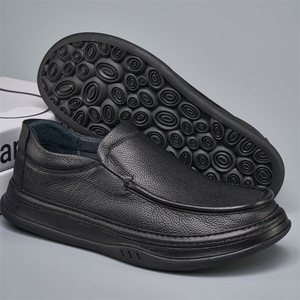 Mocassins en cuir véritable pour hommes, bout rond, à enfiler, confortables, semelle extérieure en cuir de vache, semelle en caoutchouc, couleur unie - Product Image 1