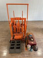 Machine à Briques Mobile à Moteur Diesel 12P à Moule Remplaçable, Faible Coût, Vente Directe Fabricant